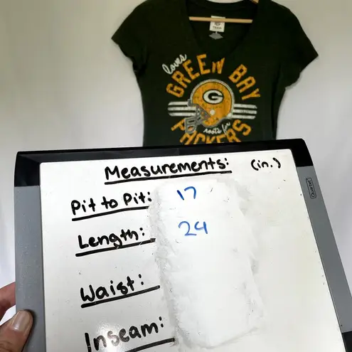 NFL Team Apparel Greenbay Packers women's size small football shirt green v-neck