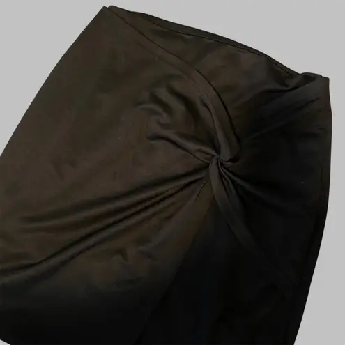 Classic Black Pencil Skirt – Size Medium – Workwear / Business Casual