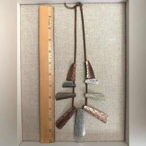 EUC Mixed Media Metal Boho Necklace Silver