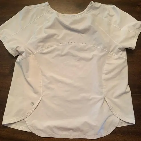 Lululemon  Lightweight Stretch Running Short Sleeve Shirt Size 8 White