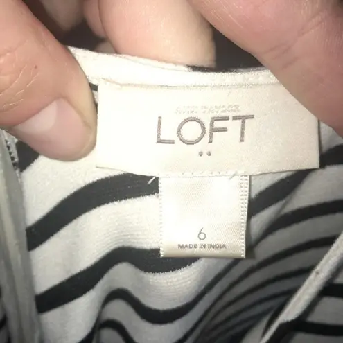 Loft  v-neck black and white size 6 skater dress