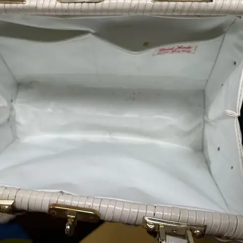 1970s vintage wicker purse handbag wooden accents leather handle