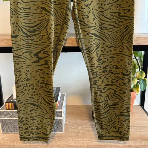 Athleta  Mid-Rise Transcend 7/8 Tight Legging Capri in Green Animal Print, M