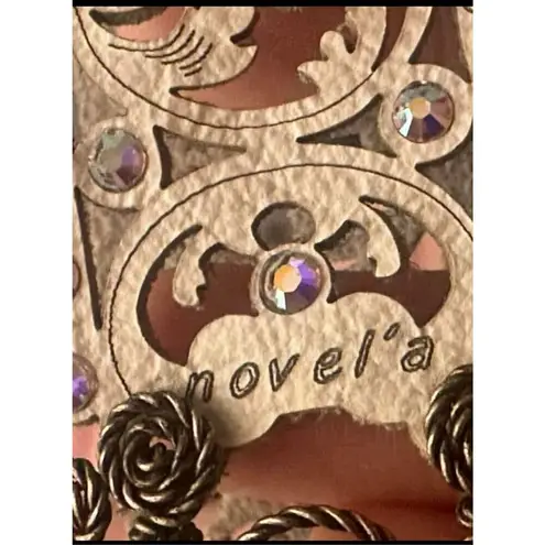 Novel’a white leather rhinestone bracelet White