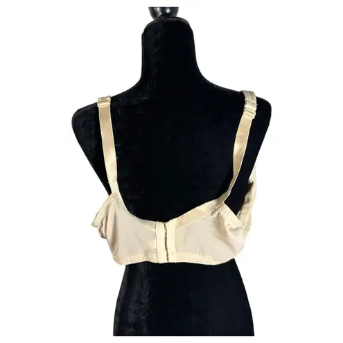 Cacique Smooth Lightly Lined Balconette Bra Size 44F