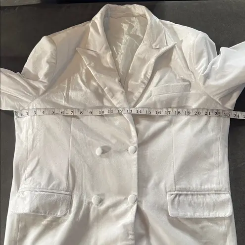 Women’s White Velvet Double Breasted Formal 2