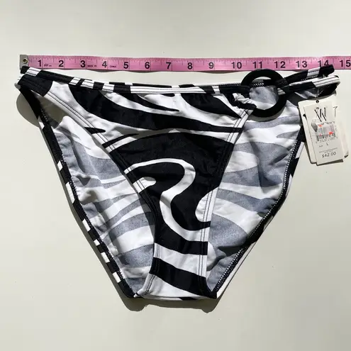 W Swim Black White Swirl Hipster Bikini Bottoms NWT Large Circle Disk Hip Accent