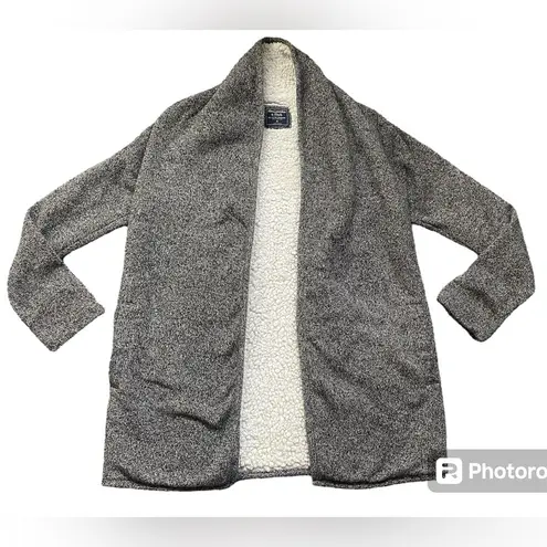 Abercrombie & Fitch  Heathered Black and White Sherpa Lined Open Front Cardigan