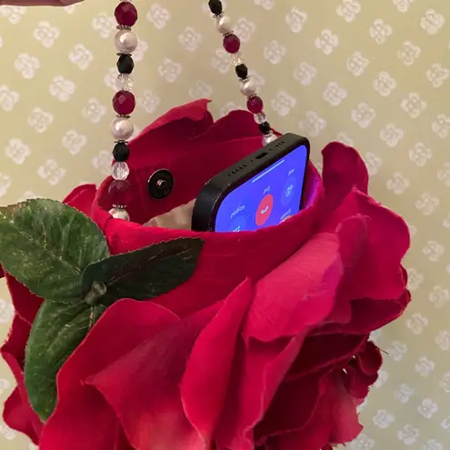 Marigot Small Purse Rose Shape Beaded Handle Evening Handbag Ladies Lunch Galas Red