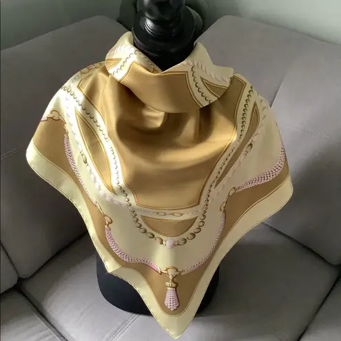 Cartier Authentic silk scarf 🔥