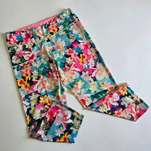 Live Love Dream Women's L/G Colorful Floral Geometric Capri Leggings Athletic