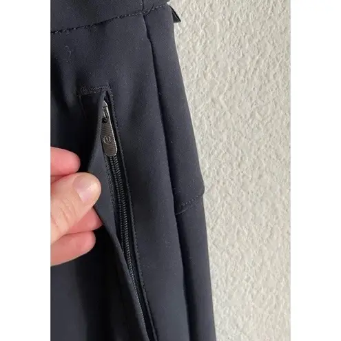 Lululemon On the Fly Cropped Woven Pant Black Commute Travel Casual Move Size 10