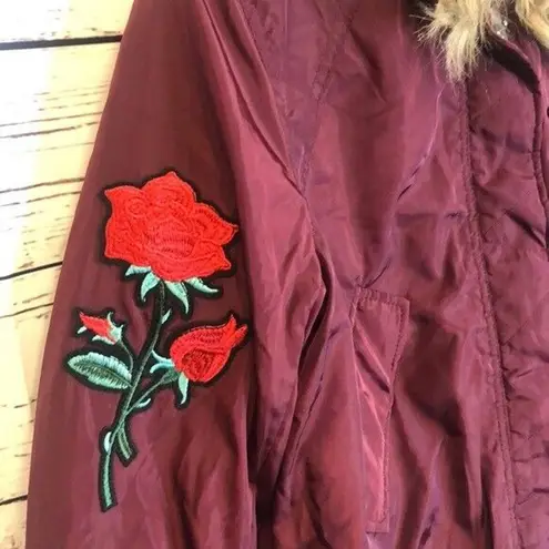 Ultim8 Brand burgundy faux fur collar rose appliqué bomber Jacket Juniors Sz M Red Size M