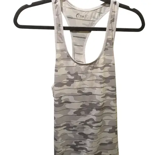 Zyia Lot 4 Athletic Tank Tops Size M Racerbacks Orange Coral Poppy White Camo