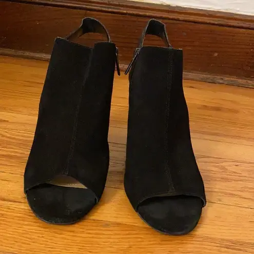 Tahari  Mercy Black Suede Bootie Sz. 10