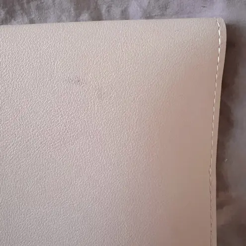 GlassLadder Megan portfolio clutch Pink