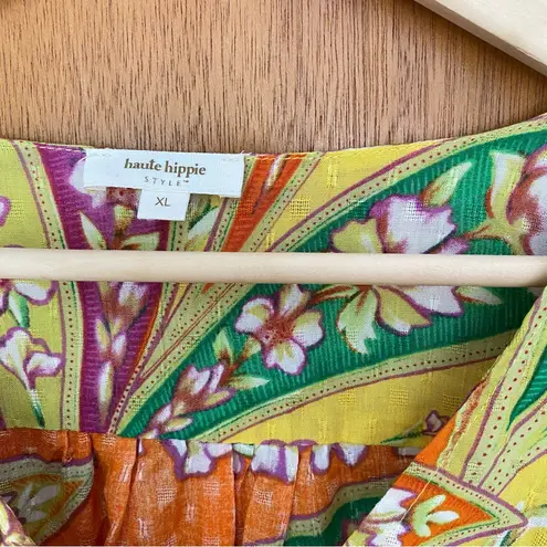 Haute Hippie ✨🆕✨
• boxy semi sheer blouse• Size XL