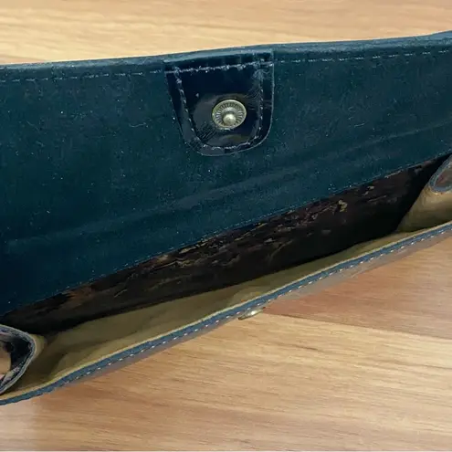 Patricia Nash Azario Abstract Animal Print Leather Wallet Organizer Crossbody