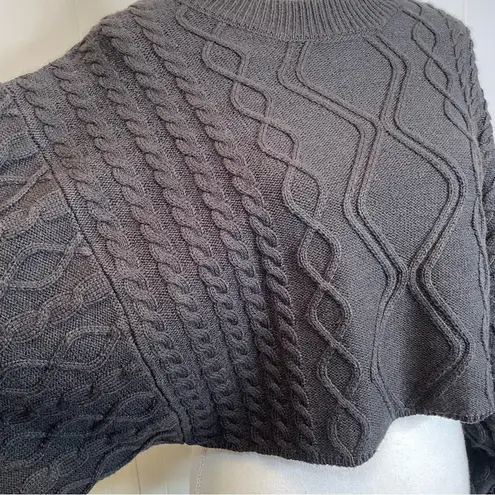 HYFVE Cable Knit Cropped Sweater black size smalll