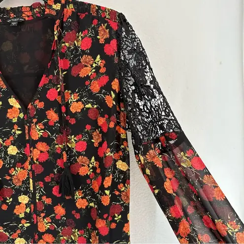 Guess  Women’s Evonne Floral Crochet Panel Top Blouses Small Black