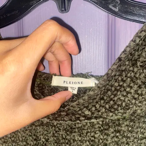 Pleione Soft Olive Green Knit Hoodie Sweater Size L Slouchy Cozy Hooded Pullover