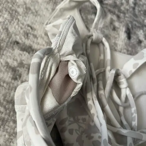 Lululemon  Free to Be High-Neck Longline Bra