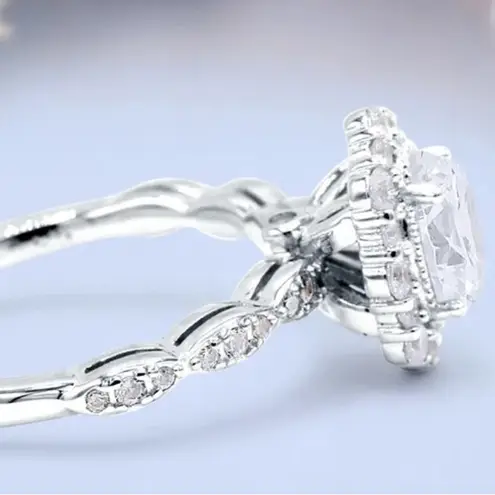 Boutique NEW Women's White Gold Filled Oval Halo Simulated Diamond Engagement Ring, Sz 7