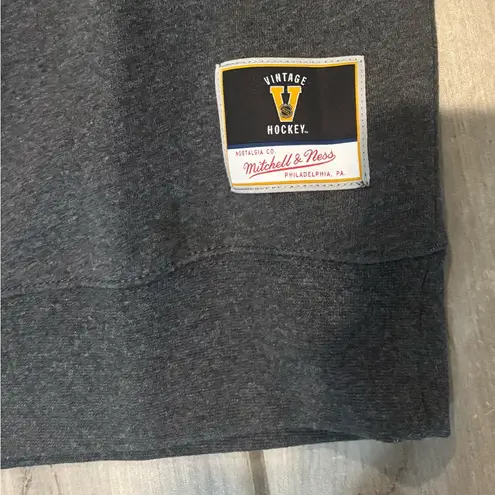 Mitchell & Ness Anaheim Ducks Vintage Logo Sweatshirt Women’s S