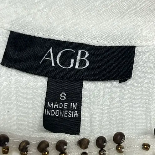 AGB Cream Crepe Sleeveless Beaded Neckline V