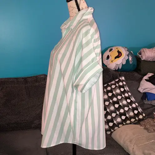 🎉4 for $20 Oversized Short Sleeve Striped Button - Image 3