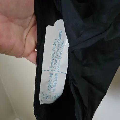 ANDIE Swim One Piece The Luzon Eco Nylon Black Classic Neutral Staple Vacation