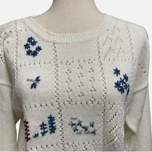Vintage Alicia Cottagecore Floral Embroidered Ivory Knit Grandma Sweater Large White