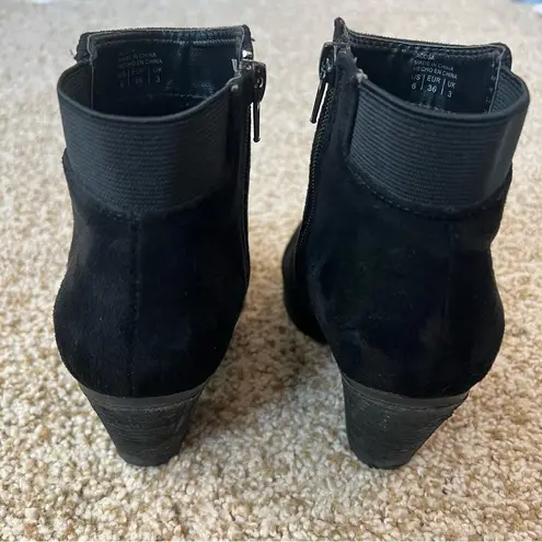 mix no. 6 Black Suede Booties Acosa Size 6