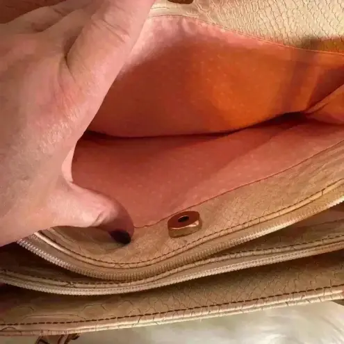 Liz Claiborne NWT‎  Snakeskin Double Handle Shoulder Bag excellent condition