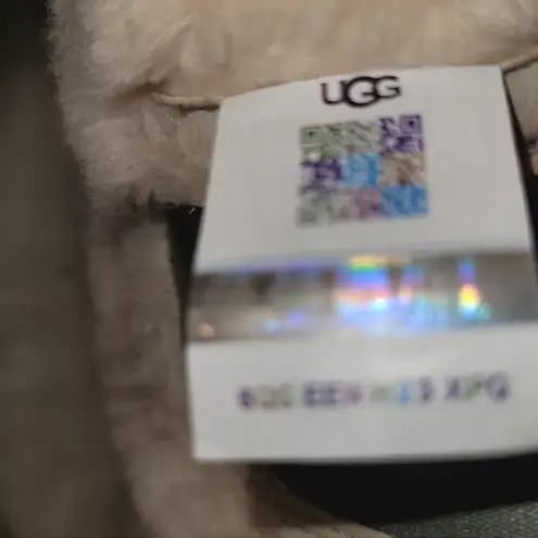 UGG  Australia Chelsea Platform Mini Boots Women's Size 10