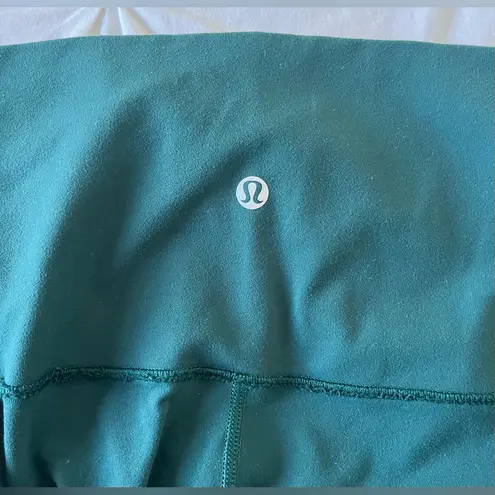 Lululemon  Athletica Women’s Emerald Green Capri Style Hi-Rise Leggings SIZE 10