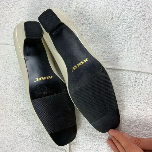 Jubilee Cara Cut out camp pump vintage Bone Shoe Size 9.5