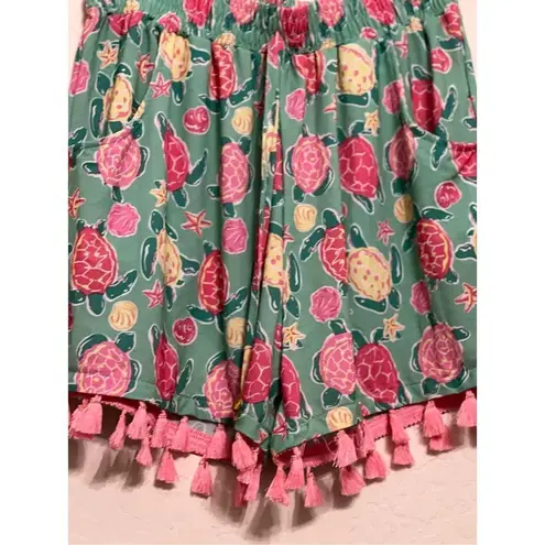 Simply Southern  pink turtle Pull on shorts, size small, medium
￼