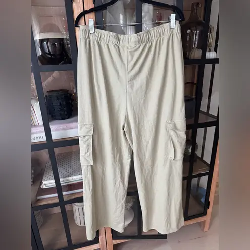 H&M  baggy cargo pants wide leg drawstring elastic khaki olive beige high rise