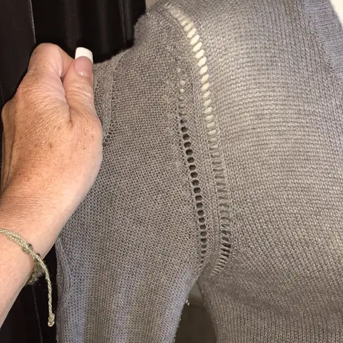 LA Made lightweight sweater. Worn a few times. Still a lot of life left.