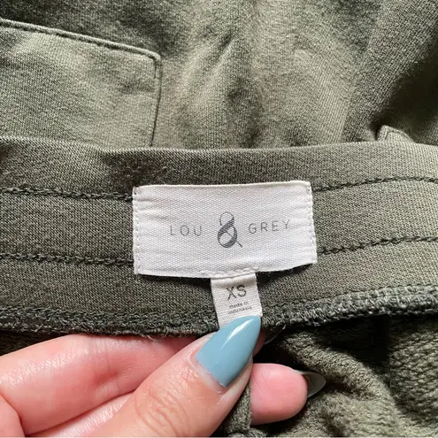 Lou & grey 🛎️ 5/$20  Lounge Shorts with Pockets Size XS in Olive