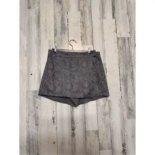 Haute Monde  snake print skirt shorts size large