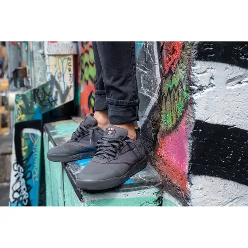 Evolv Rebel Pride x Rise Size 10