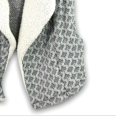 by Cavalini - Sweater Collection Neutral Sherpa Open Vest - S