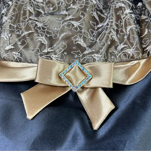 Gunne Sax Jessica McClintock for Size 13/14 Sleeveless Prom Black & Gold Dress