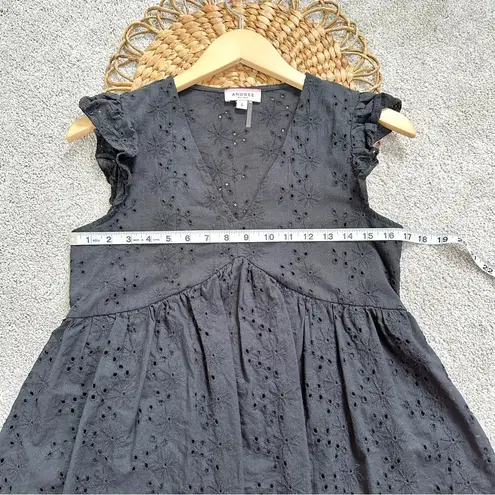 Andrée Andree By Unit Eyelet Flutter Sleeveless Floral Blouse Top Black Size S