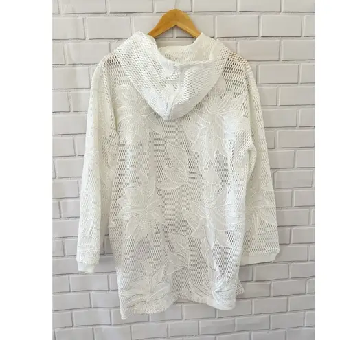 Free People Movement Free People Spring Fling Mesh hoodie Bomber in White
Size Large