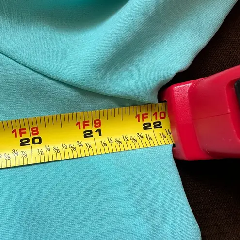 Susan Graver Turquoise Blue Light Material Blouse SZ M With Pockets V Ne…