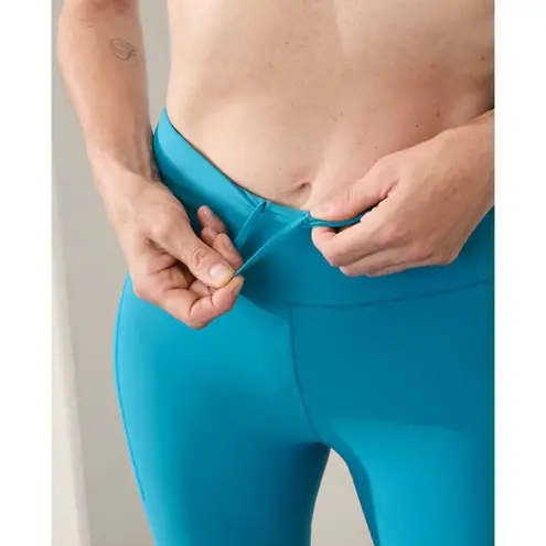 Athleta  MT Pacesetter Ultra High Rise 7/8 Legging Medium Tall Pacific Blue