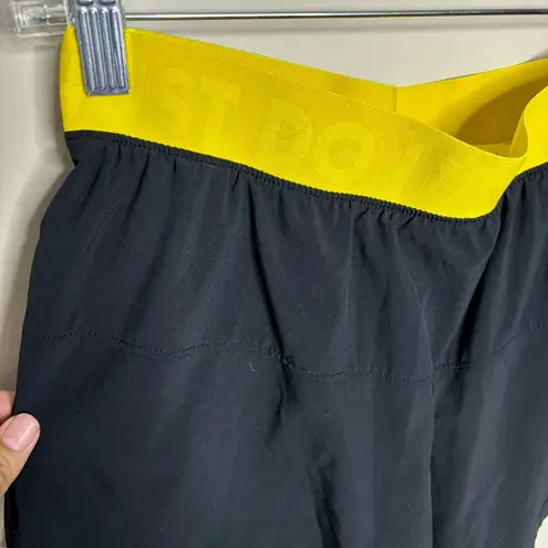 Nike  Black Live Strong Running Shorts Sz S